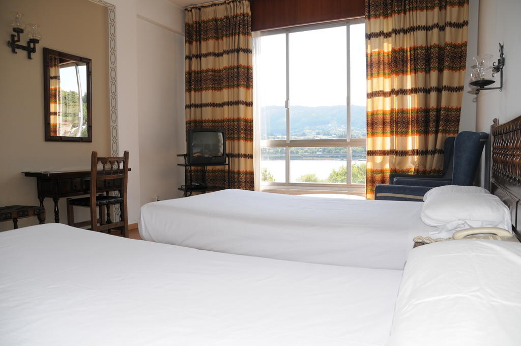 Hotel Eumesa Puentedeume Cameră foto